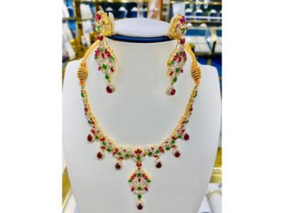 Dazzling and Expensive White Gold Necklaces