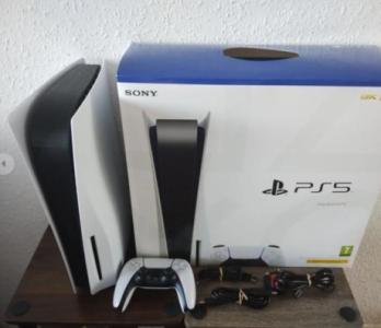 Sony PS5 - PlayStation 5 console and 1 controller