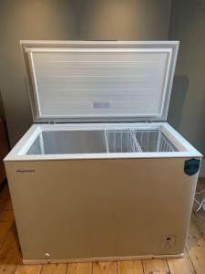 NEW Fridgemaster MCF297E Chest Freezer