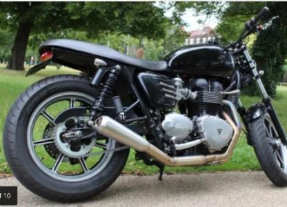 TRIUMPH BONNEVILLE BLACK CUSTOM MOTORCYCLE CAFER RACER BRAT BIKE