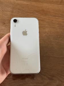 White Iphone XR