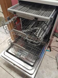 Hotpoint dishwasher