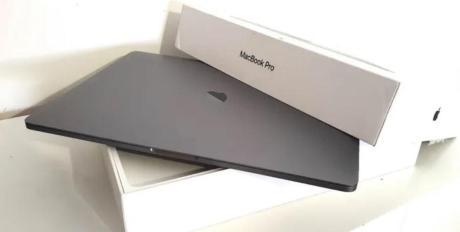 APPLE MACBOOK PRO RETINA 2020/21INTEL CORE i7 2.3GHZ 16GB RAM 512 SSD BOXED LIKE NEW