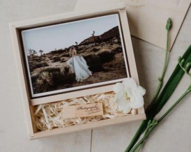 4 X 6 SLIDING LID PHOTO BOX + COMPARTMENT