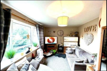 2 bedroom flat in Clarence Lane, London