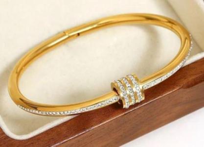 Luxury Gold Triple Row Detail Bracelet