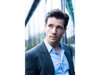 Buy Bespoke men's suits at a reasonable price