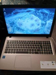 ASUS VivoBook Laptop