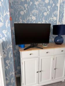 MSI MAG 276CF E20 Gaming Monitor