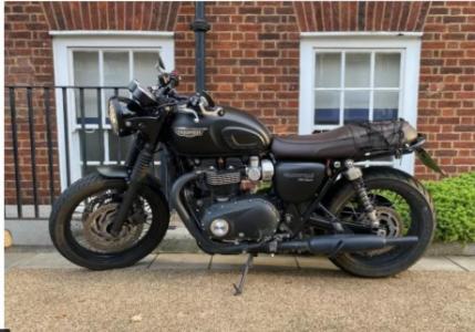 Magnificent Triumph BONNEVILLE Black Edition