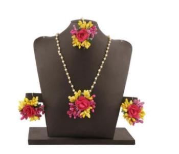 Explore the collection of haldi jewellery design online at best price by Anuradha Art jewellery.
