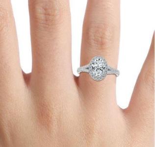 Stunning Oval Diamond Engagement Ring for Sale