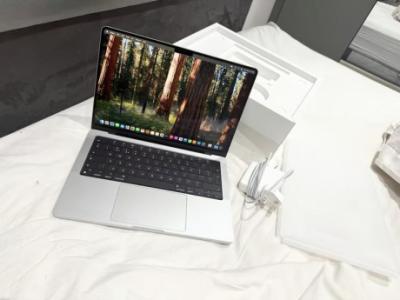 MACBOOK PRO 14 INCH LAPTOP 2021