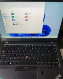 Lenovo X1 Carbon 5th gen, i7 2.6Ghz 6600u, 16gb mem, 240gb HD - SSD, backlit keyboard.