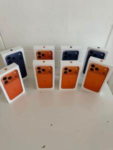 iPhone 17 pro 256gb £880 512gb £950 new with Apple Warranty