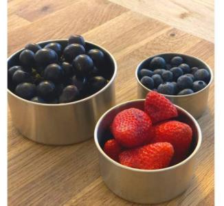 Reduce plastic waste by switching to a sustainable stainless steel lunch box in the UK