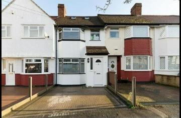 4 bedroom house in Buckland Way, Worcester Park, KT4 (4 bed) (#)